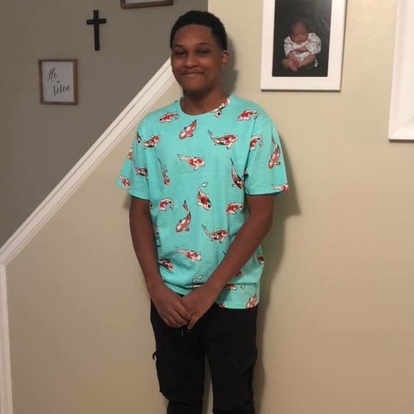 Meet your Posher, Omar - Picture 2 of 7